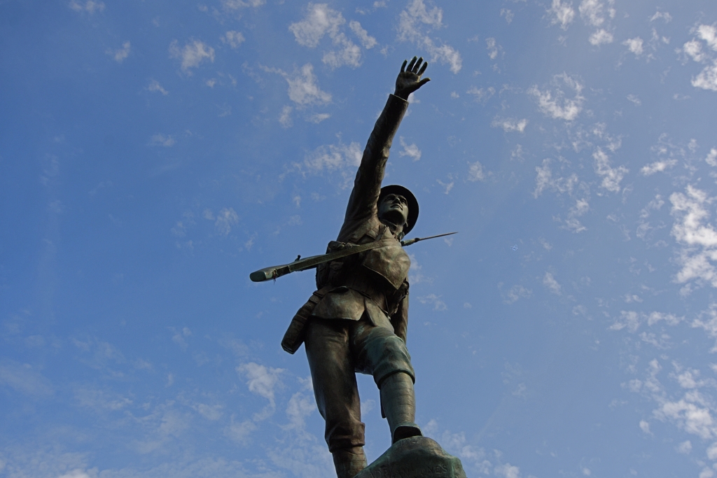 The War Memorial in Castle Gardens © essentially-england.com