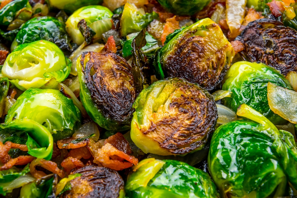 Brussels Sprouts and Bacon © KellyvanDellen | canva.com