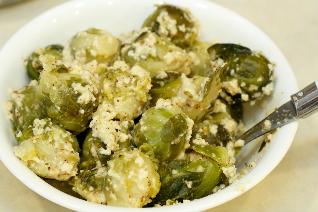 Brussels Sprouts with Mustard and Parmesan Cheese © Serenethos | Getty Images canva.com