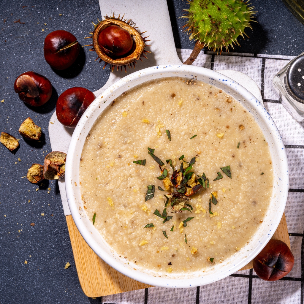 Chestnut Soup © rimmabondarenko | canva.com
