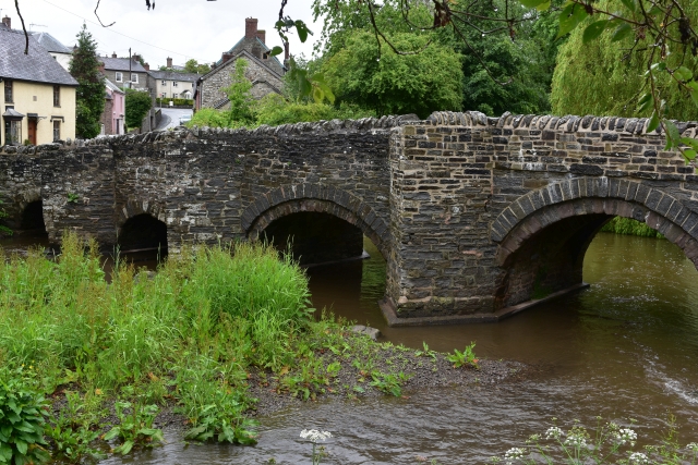 The Packhorse Bridge &copy; essentially-england.com