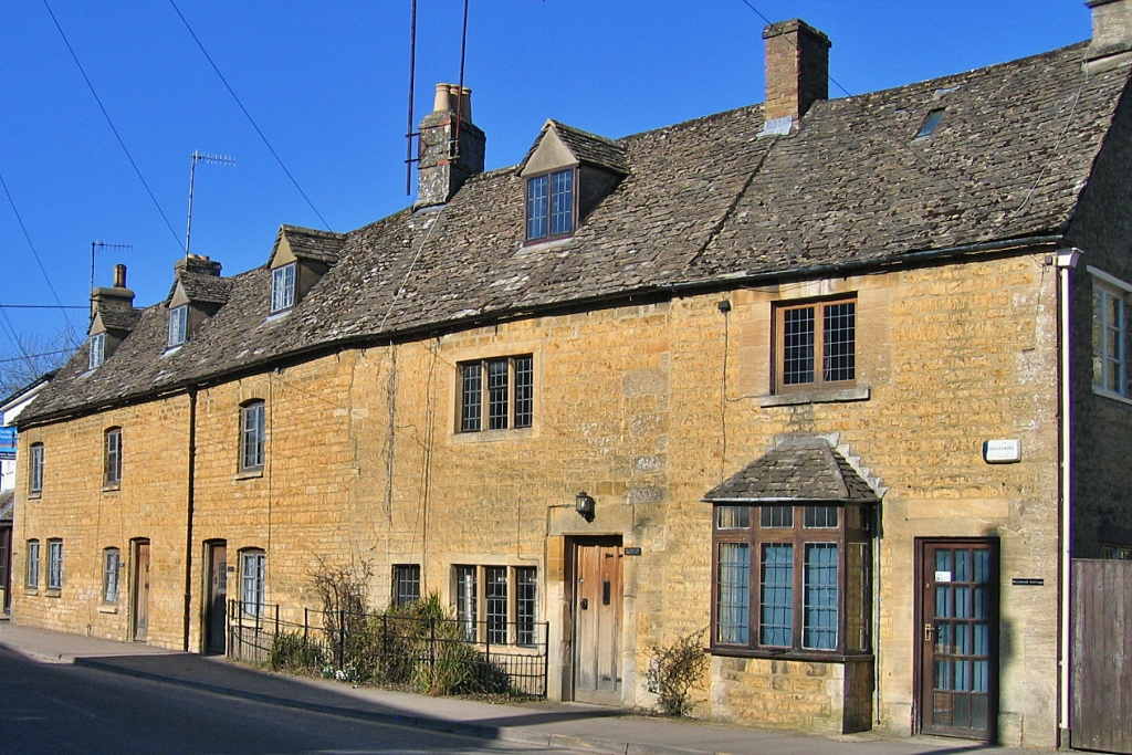 Cotswold Scene © essentially-england.com