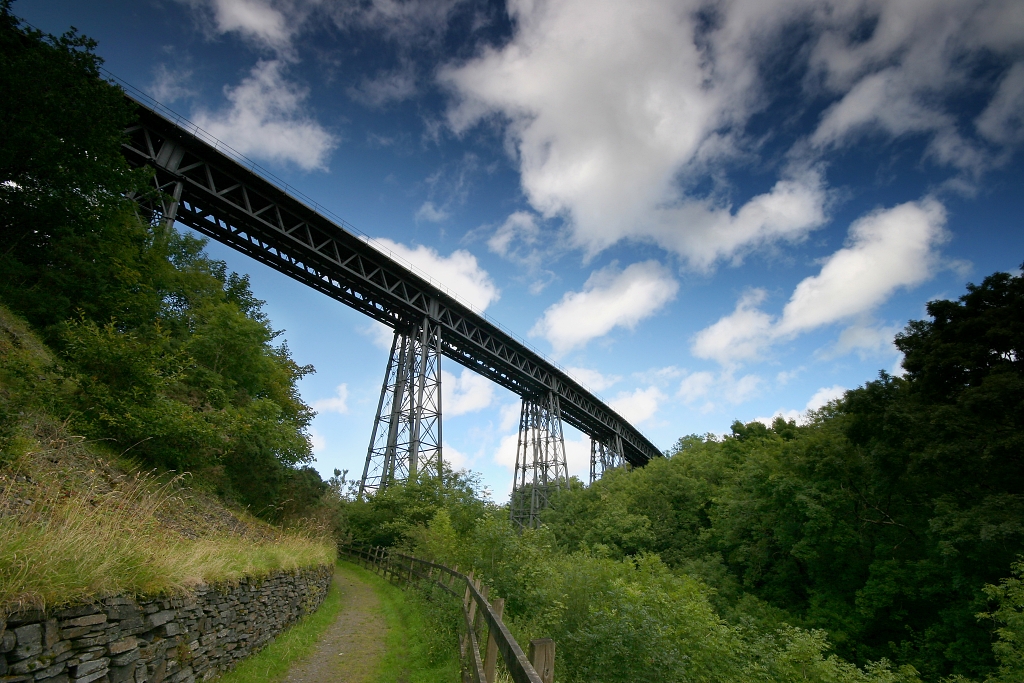Meldon Viaduct on the Granite Way
© nomadimages | depositphotos.com