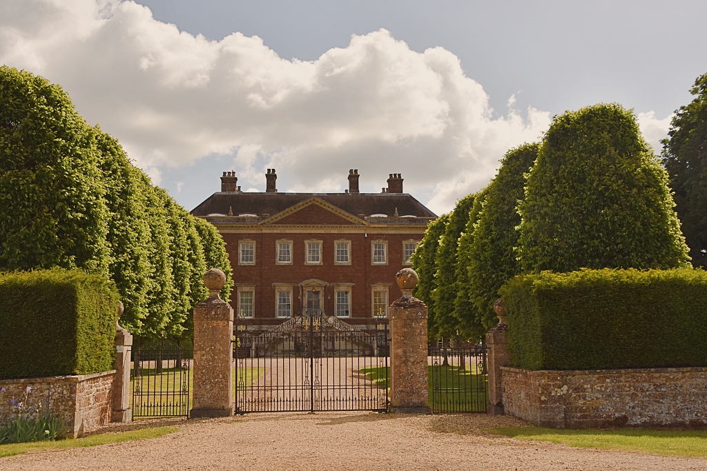 Edgcote House © essentially-england.com