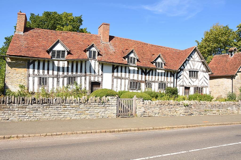 Mary Arden's Farm in Wilmcote © essentially-england.com