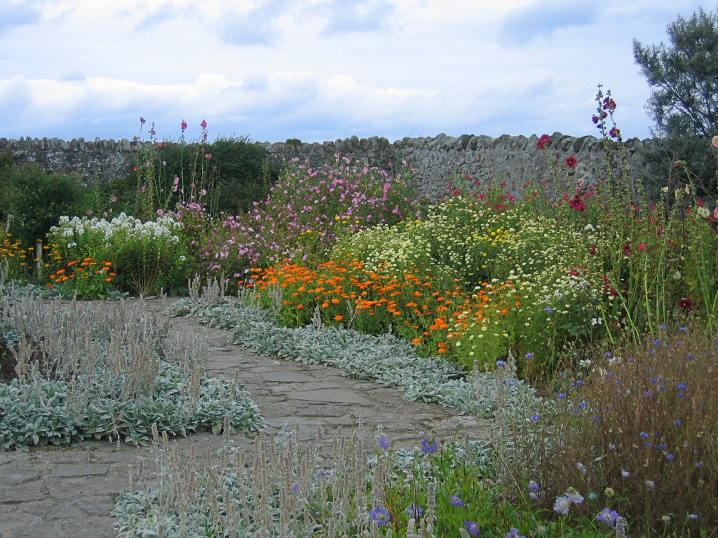 Colourful Flowering Beds in the Gertrude Jekyll Garden © essentially-england.com