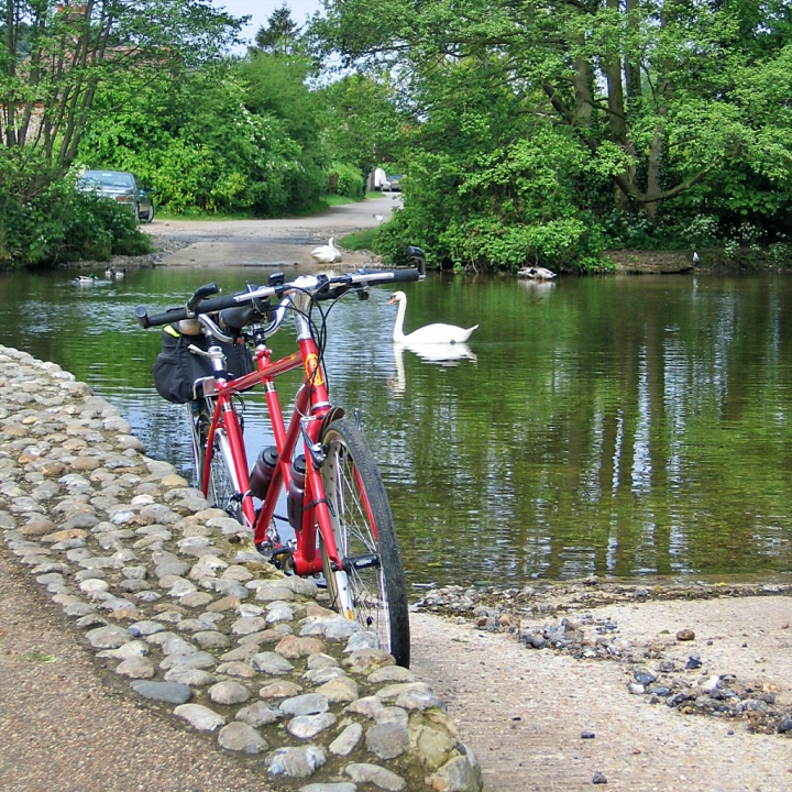 Taking a Break at Glandford Ford © essentially-england.com