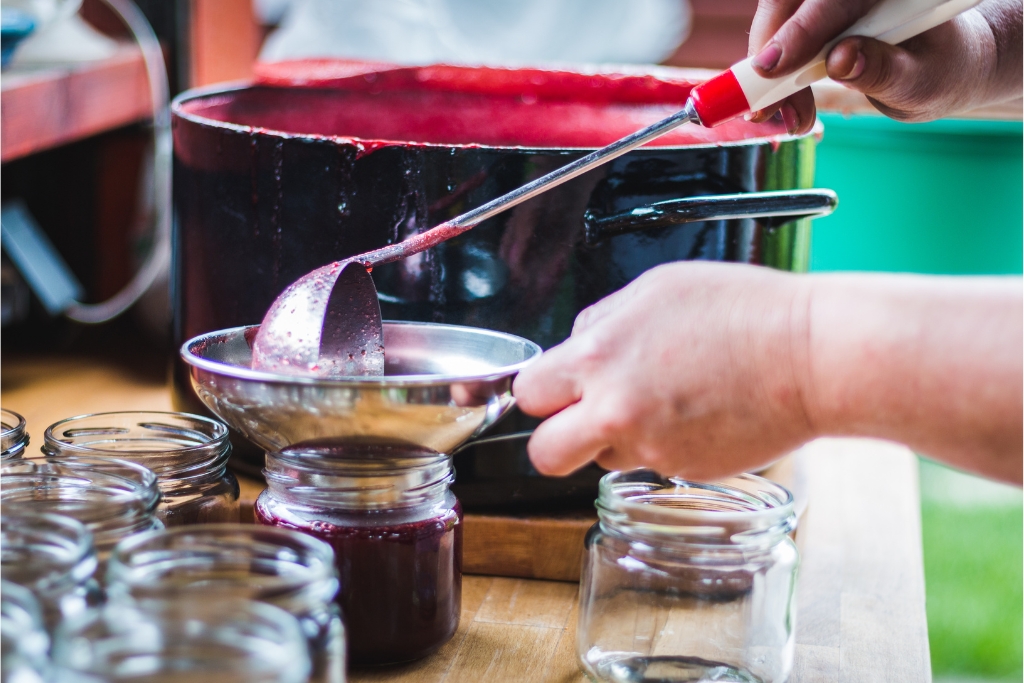 Jam Making © sestovic | Getty Images canva.com