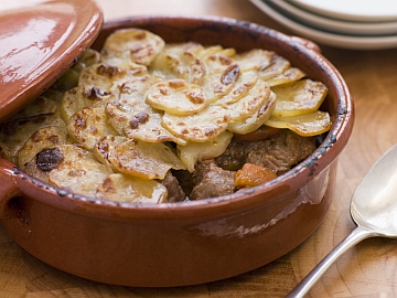 A dish of Lancashire Hotpot © Monkey Business Images | fotolia.com