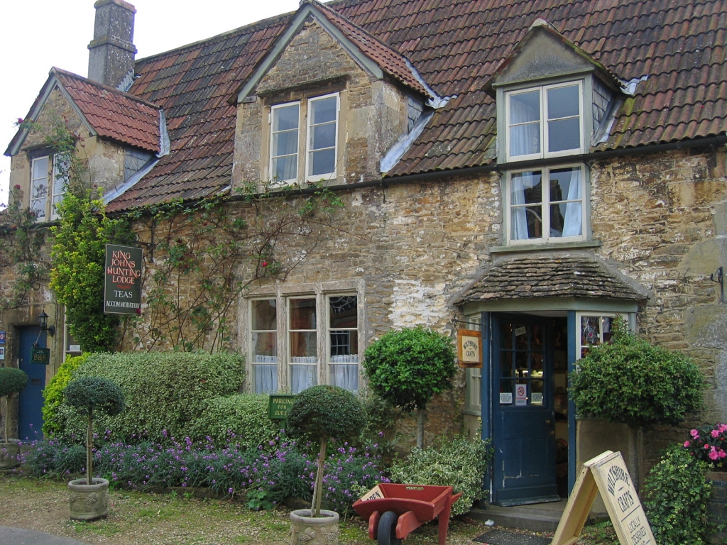 Hunting Lodge Tea Rooms in Lacock &copy; essentially-england.com