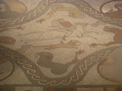 Roman mosaic at Lullingstone Villa © essentially-england.com