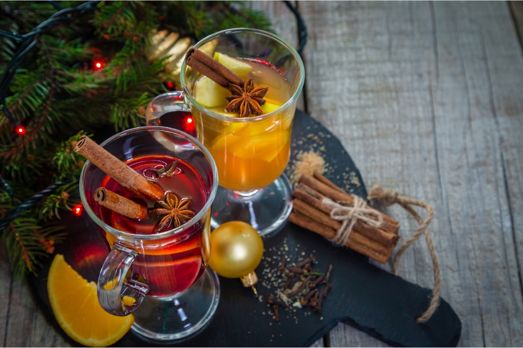 Mulled Wine © oleksandranaumenko | canva.com