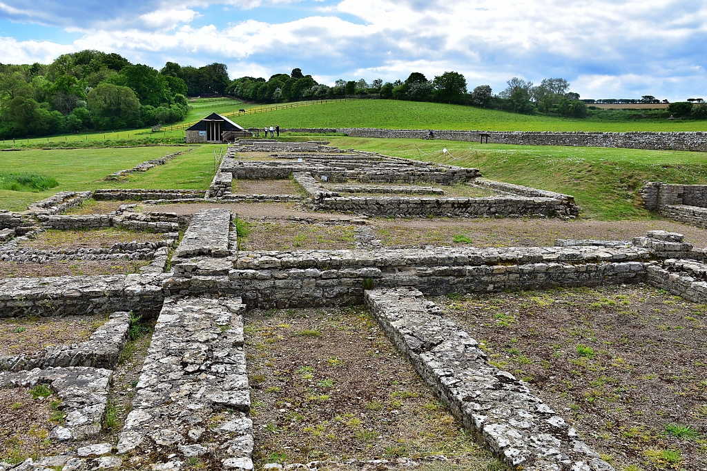 The North-west Range of North Leigh Roman Villa © essentially-england.com