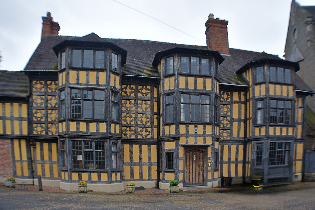 Castle Gate House © essentially-england.com