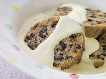 Spotted Dick and Custard © Monkey Business Images | dreamstime.com