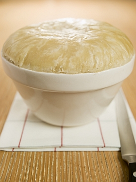 Steamed suet pudding © Monkey Business Images | Dreamstime.com