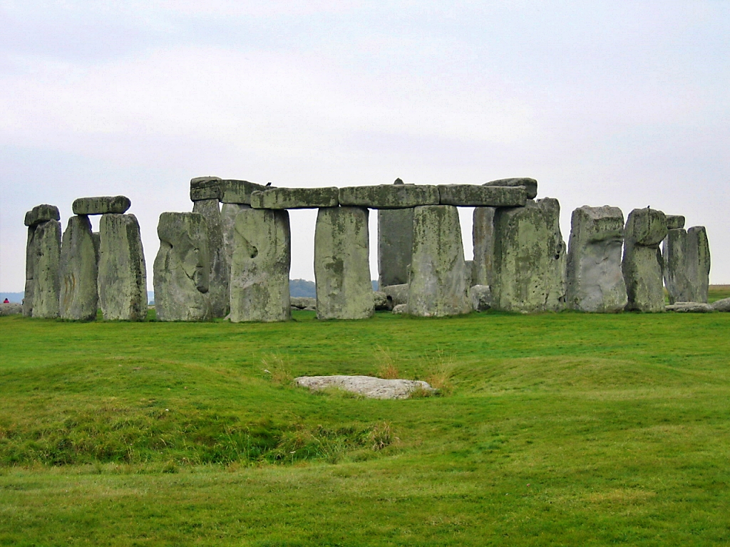 Stonehenge © essentially-england.com
