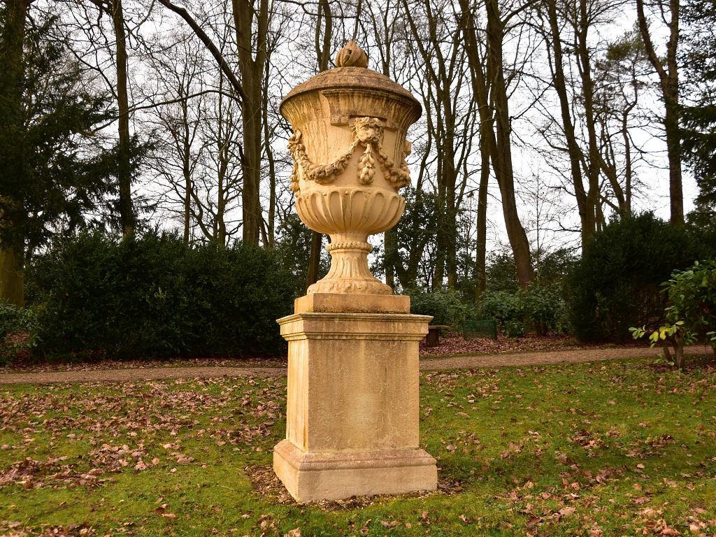 The Grecian Urn in Stowe Gardens © essentially-england.com