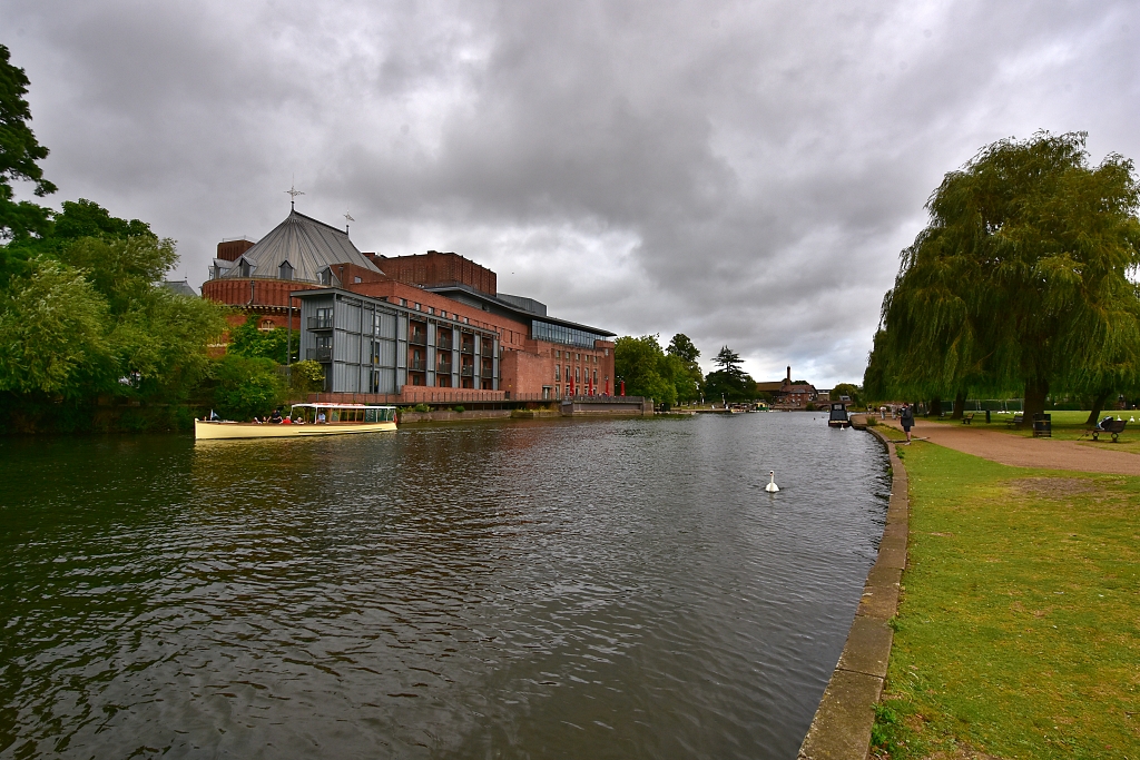 The Royal Shakespeare Theatre Beside the River Avon © essentially-england.com