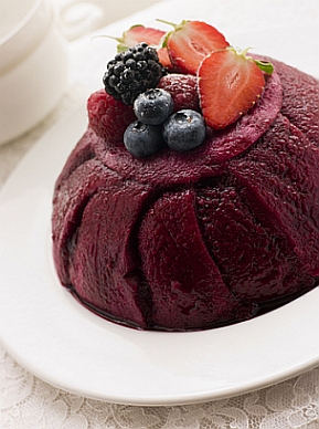 Summer Pudding | &copy; Monkey Business Images dreamstime.com