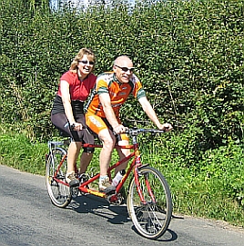 Tandem Riding in the Sunny Cotswolds © essentially-england.com