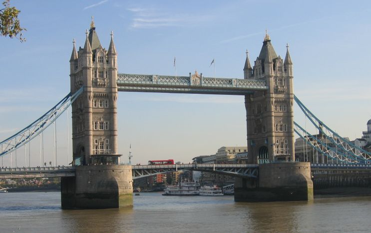 Tower Bridge © essentially-england.com