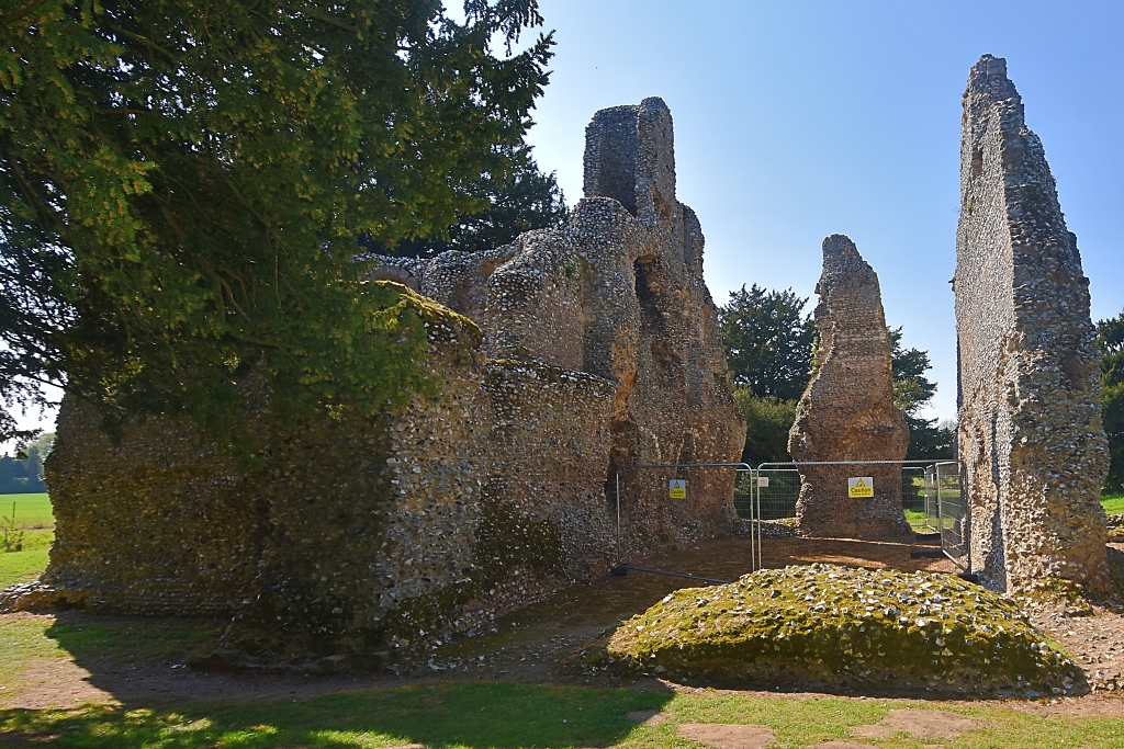 Weeting Castle Chamber and Garderobe