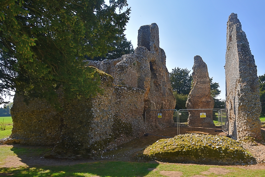 Weeting Castle Chamber and Garderobe © essentially-england.com