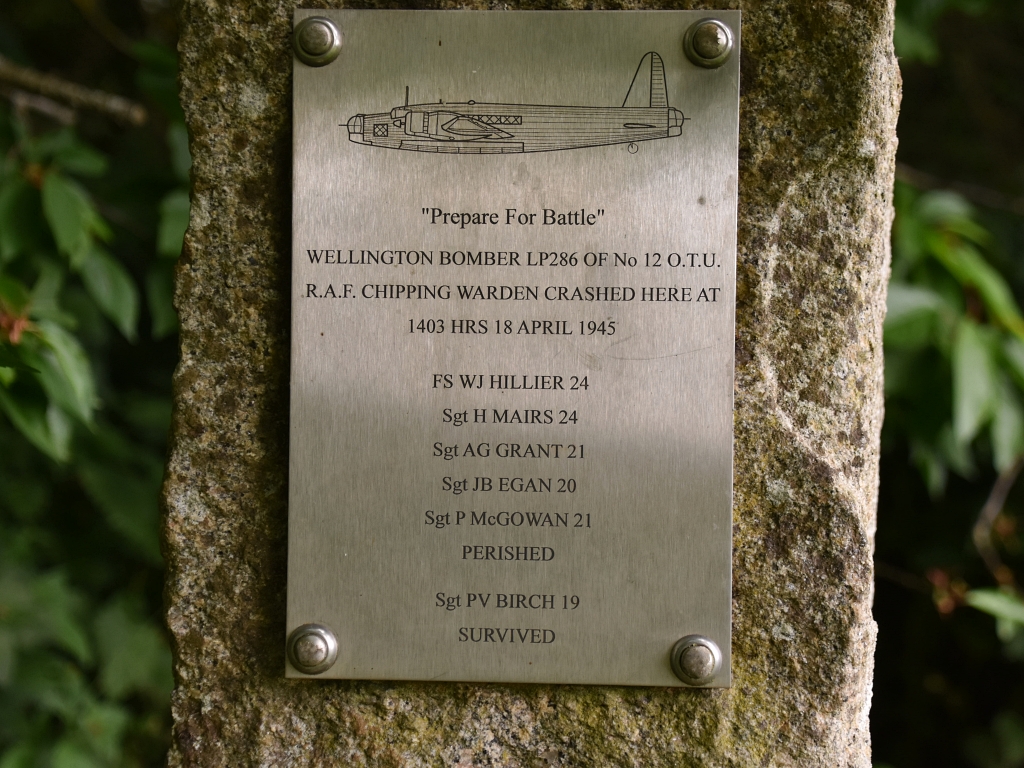 The Wellington Bomber LP286 Memorial © essentially-england.com