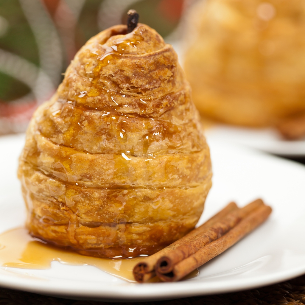 Wrapped Pear © alisafarov | Getty Images canva.com
